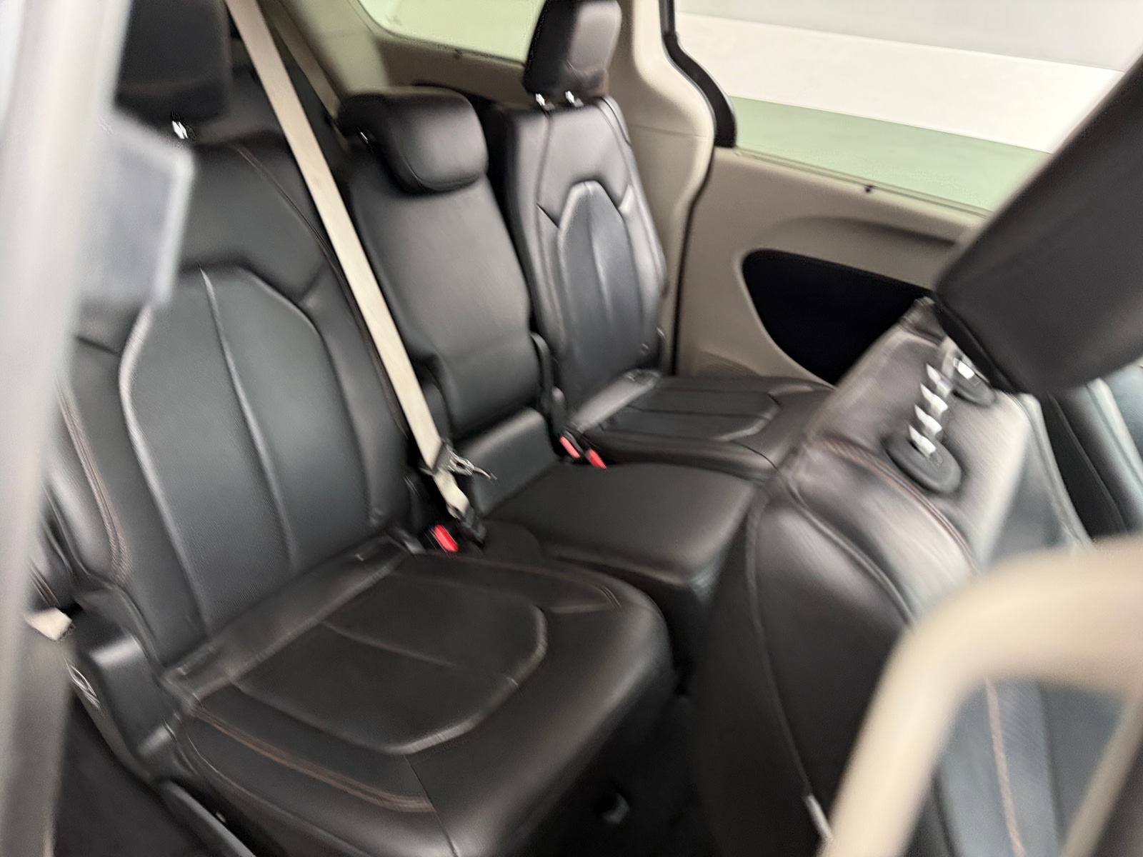 Thumbnail: 2019 Chrysler Pacifica - 5