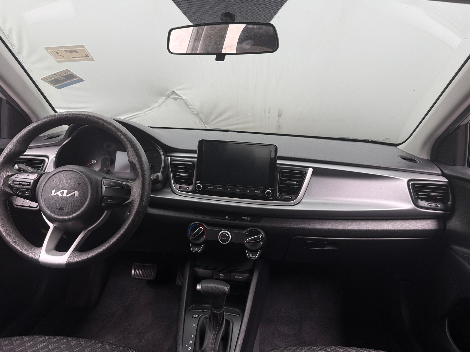 Thumbnail: 2022 Kia Rio - 3
