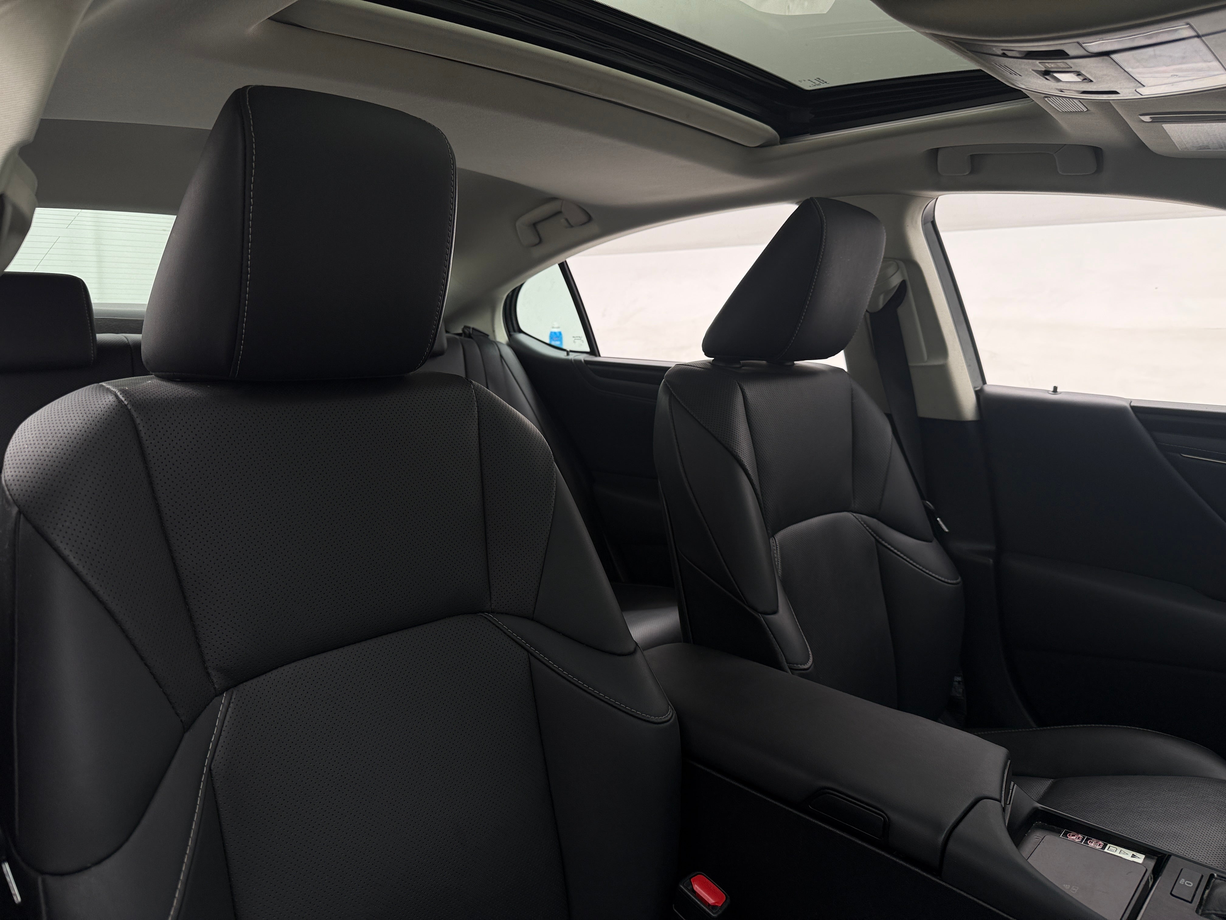 2023 Lexus ES