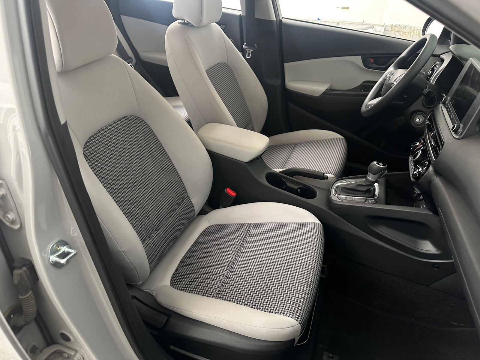 Thumbnail: 2023 Hyundai Kona - 2