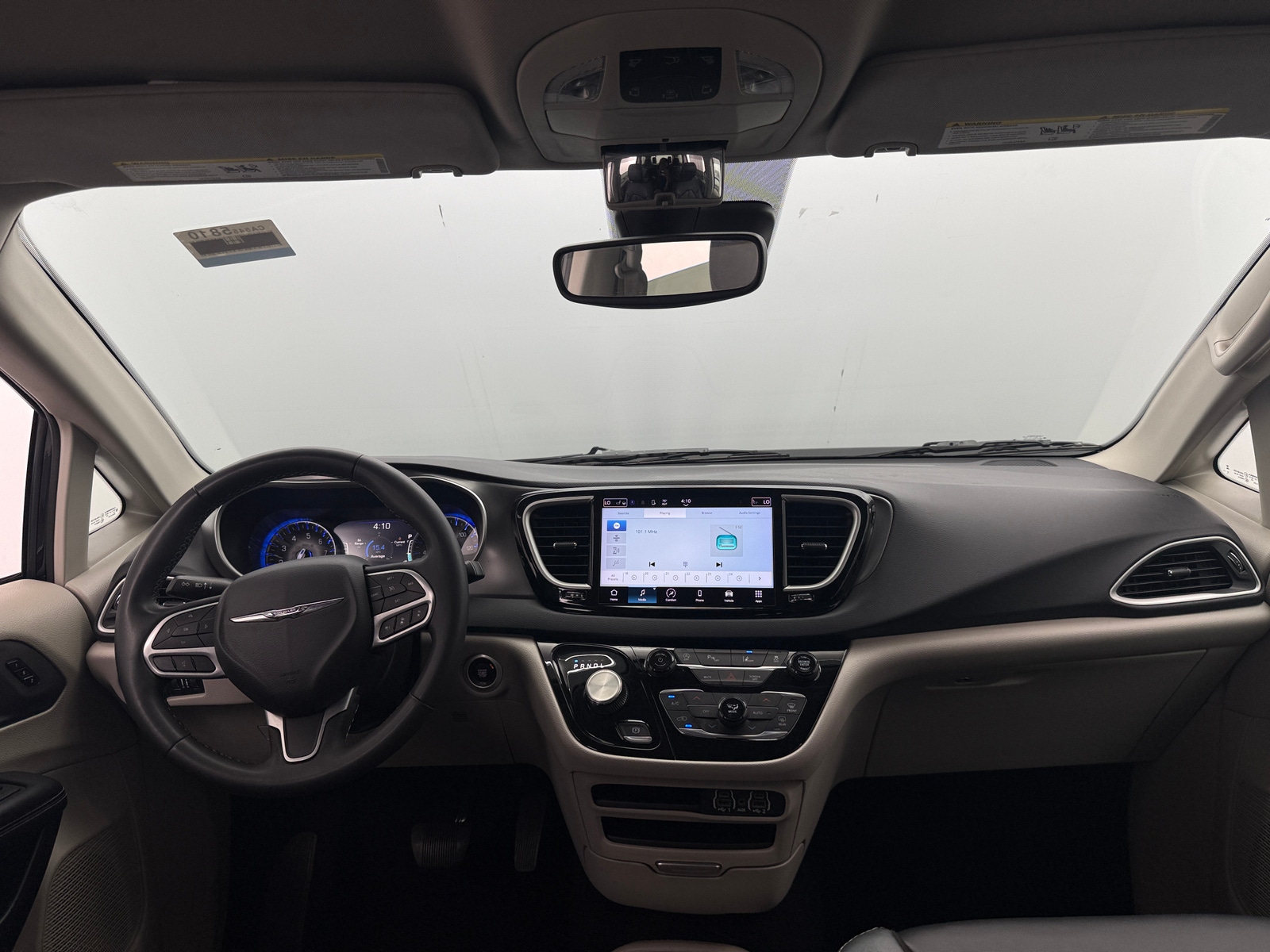 Thumbnail: 2024 Chrysler Pacifica - 2
