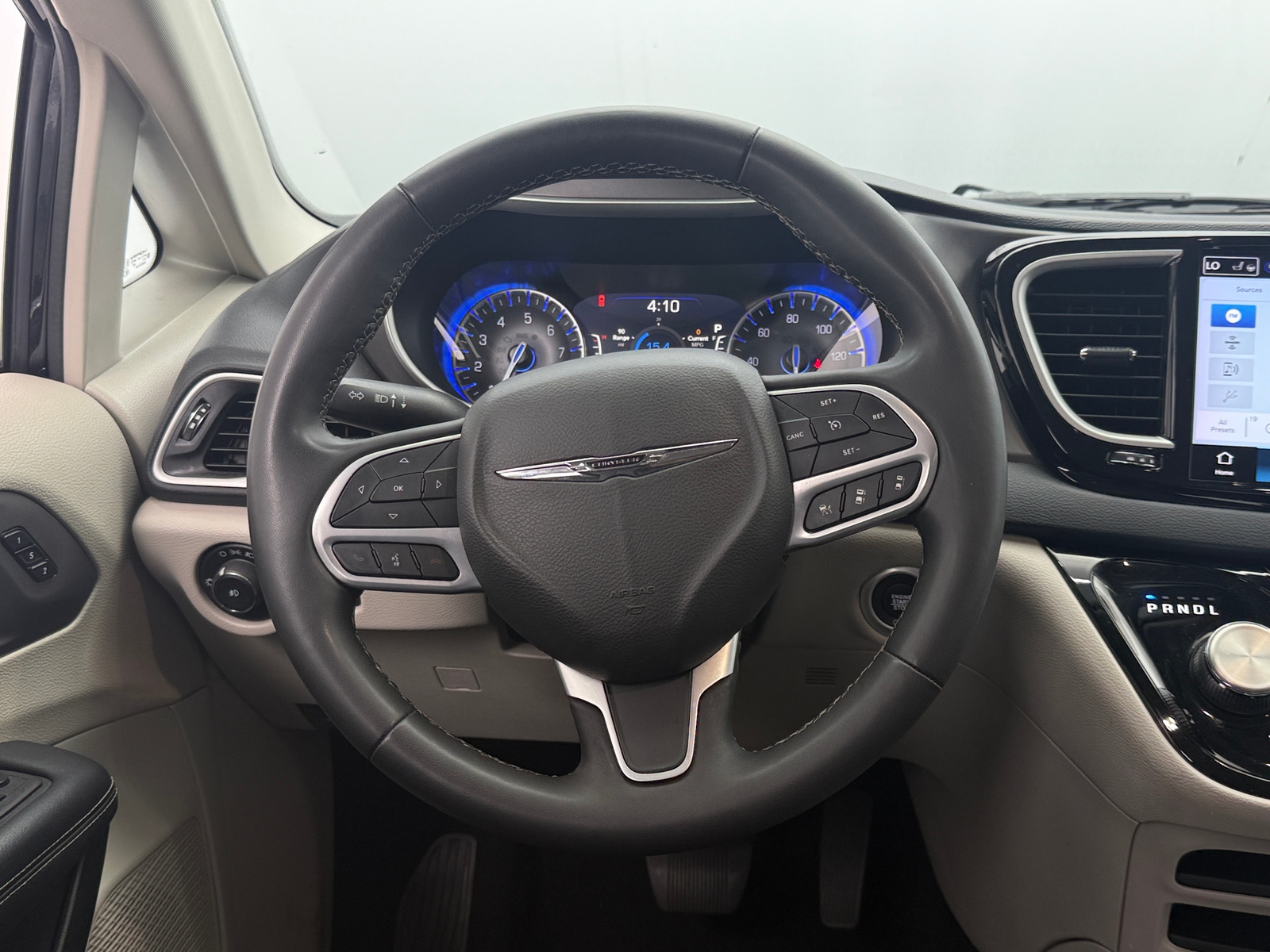 Thumbnail: 2024 Chrysler Pacifica - 4