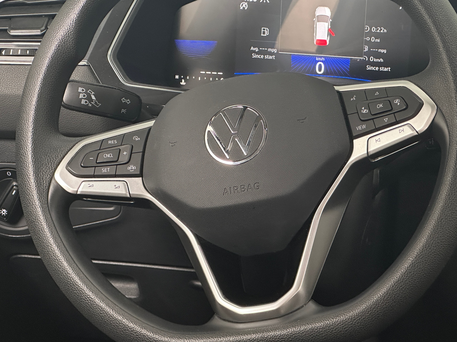 Thumbnail: 2023 Volkswagen Tiguan - 5