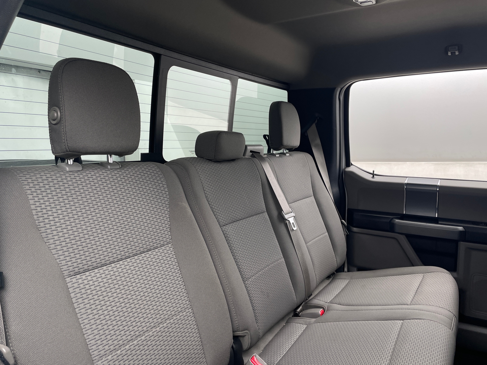 Thumbnail: 2017 Ford Econoline - 6