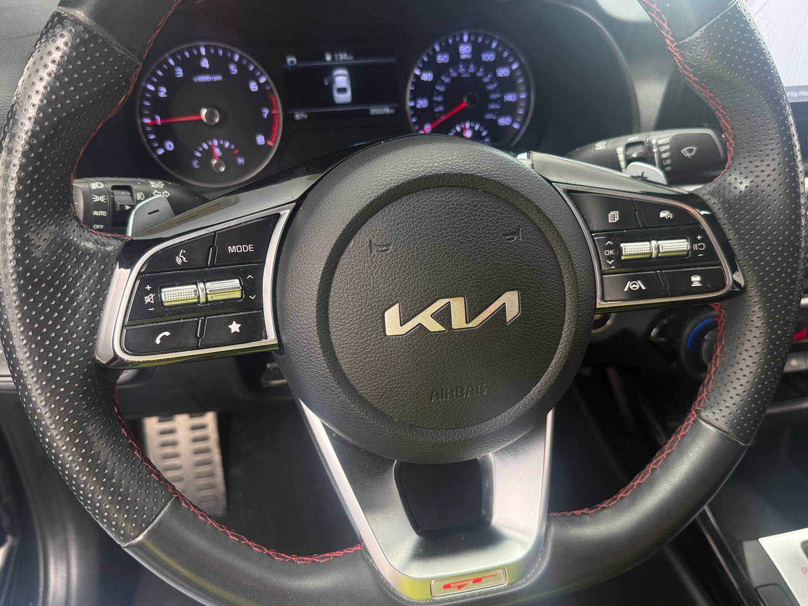 Thumbnail: 2023 Kia Forte - 4