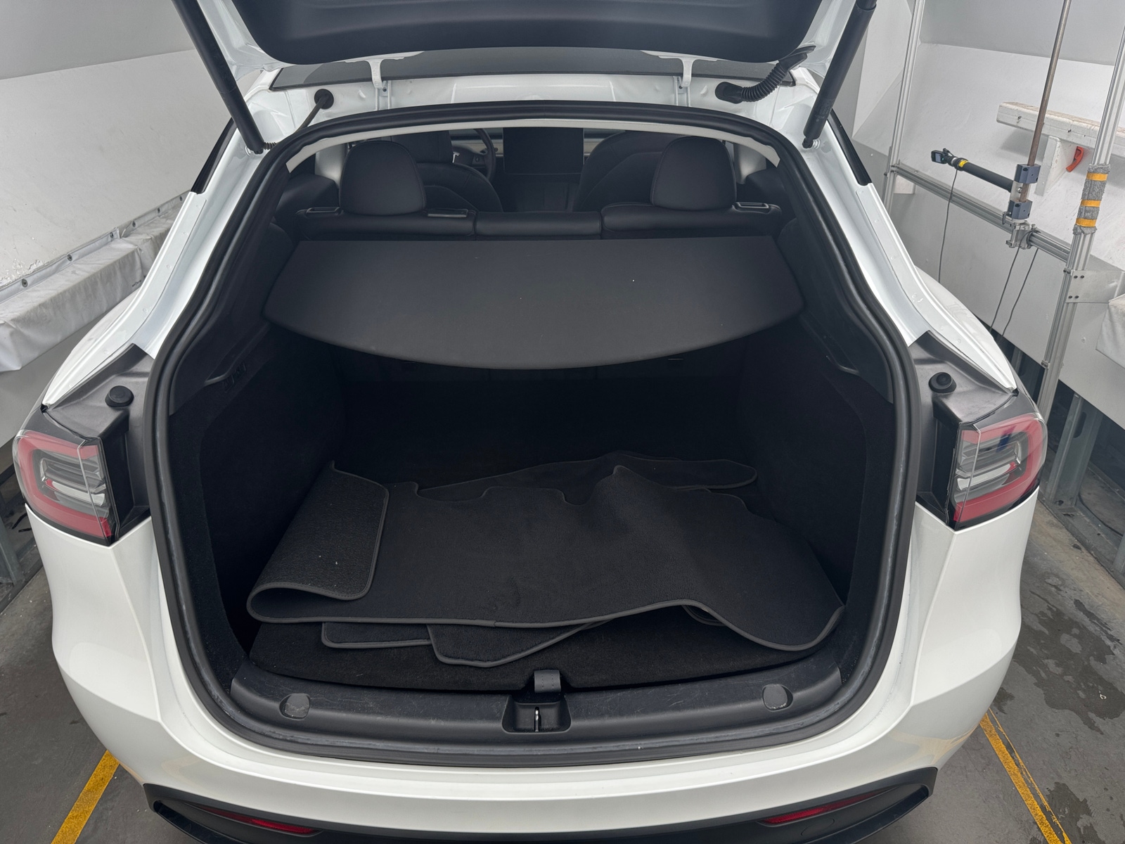 Thumbnail: 2023 Tesla Model Y - 6