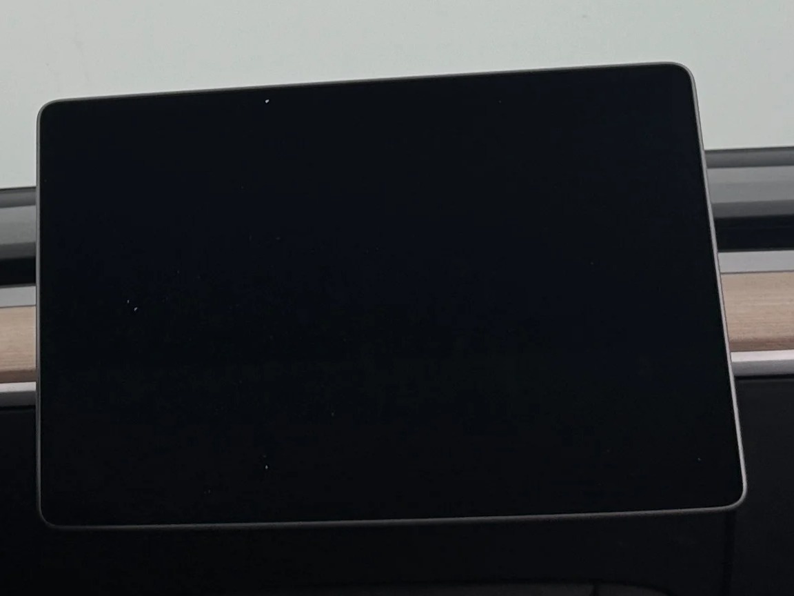 Thumbnail: 2023 Tesla Model Y - 3