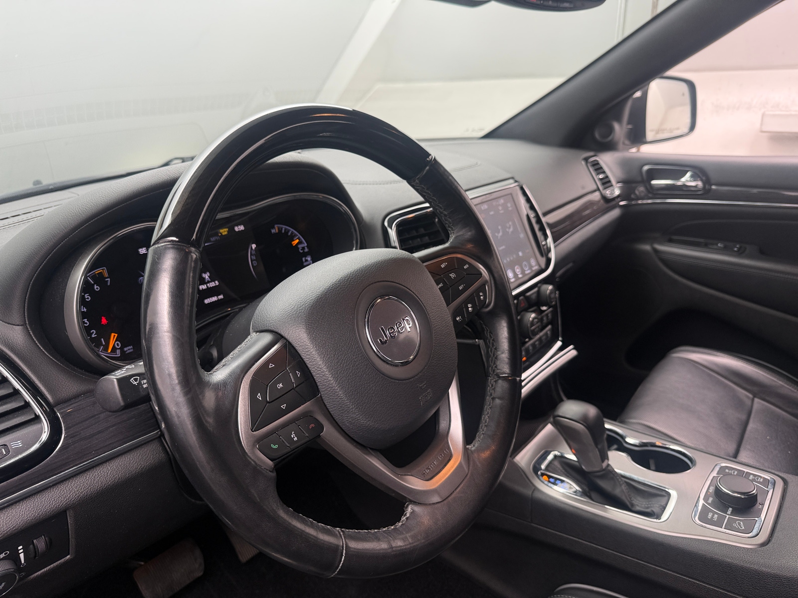 Thumbnail: 2020 Jeep Grand Cherokee - 4