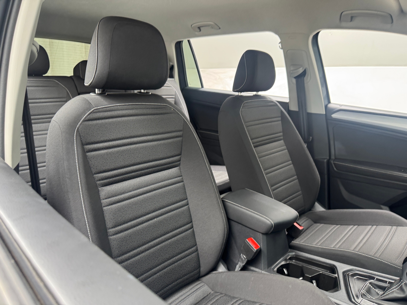 Thumbnail: 2024 Volkswagen Tiguan - 2