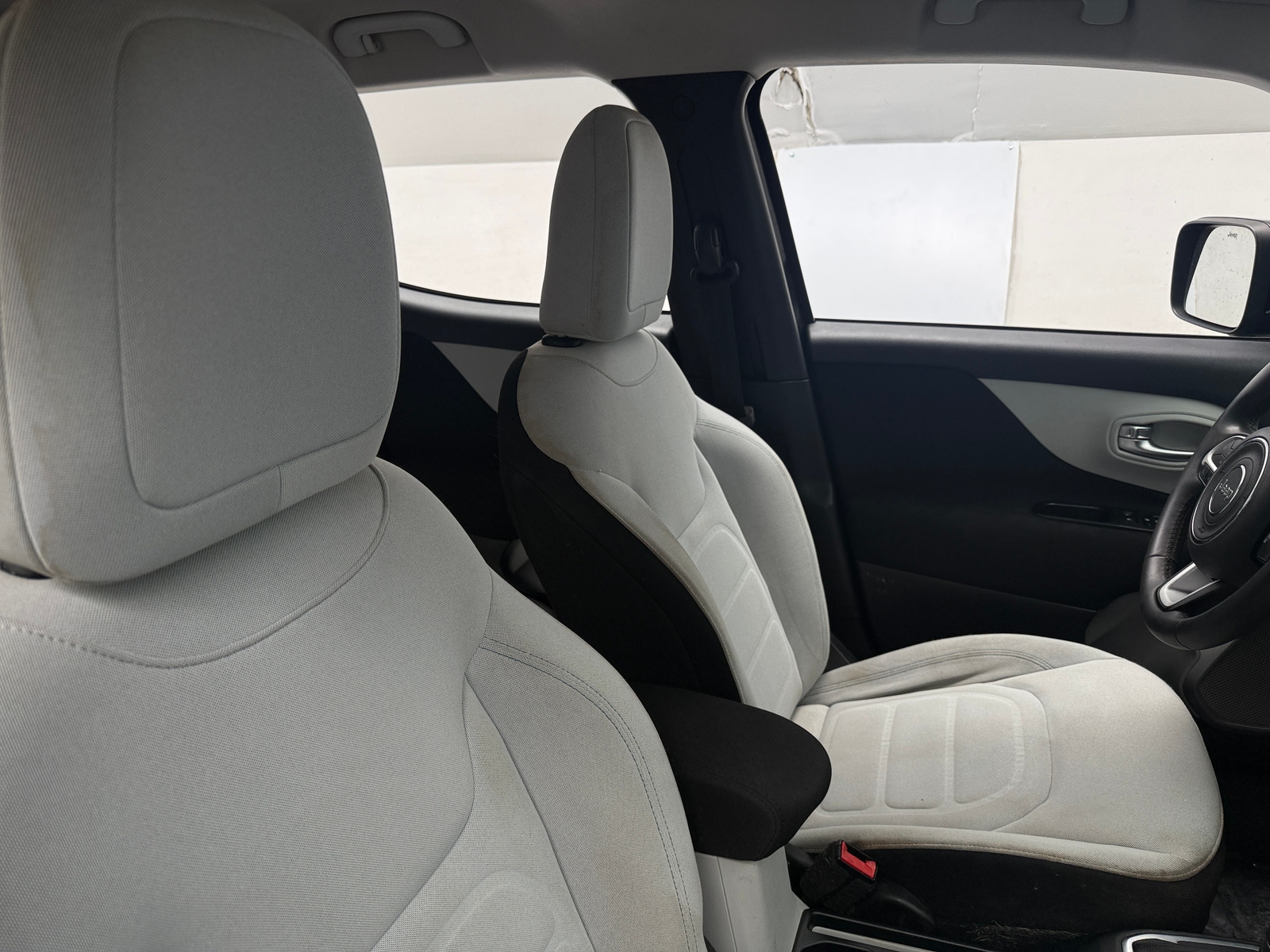 Thumbnail: 2018 Jeep Renegade - 2