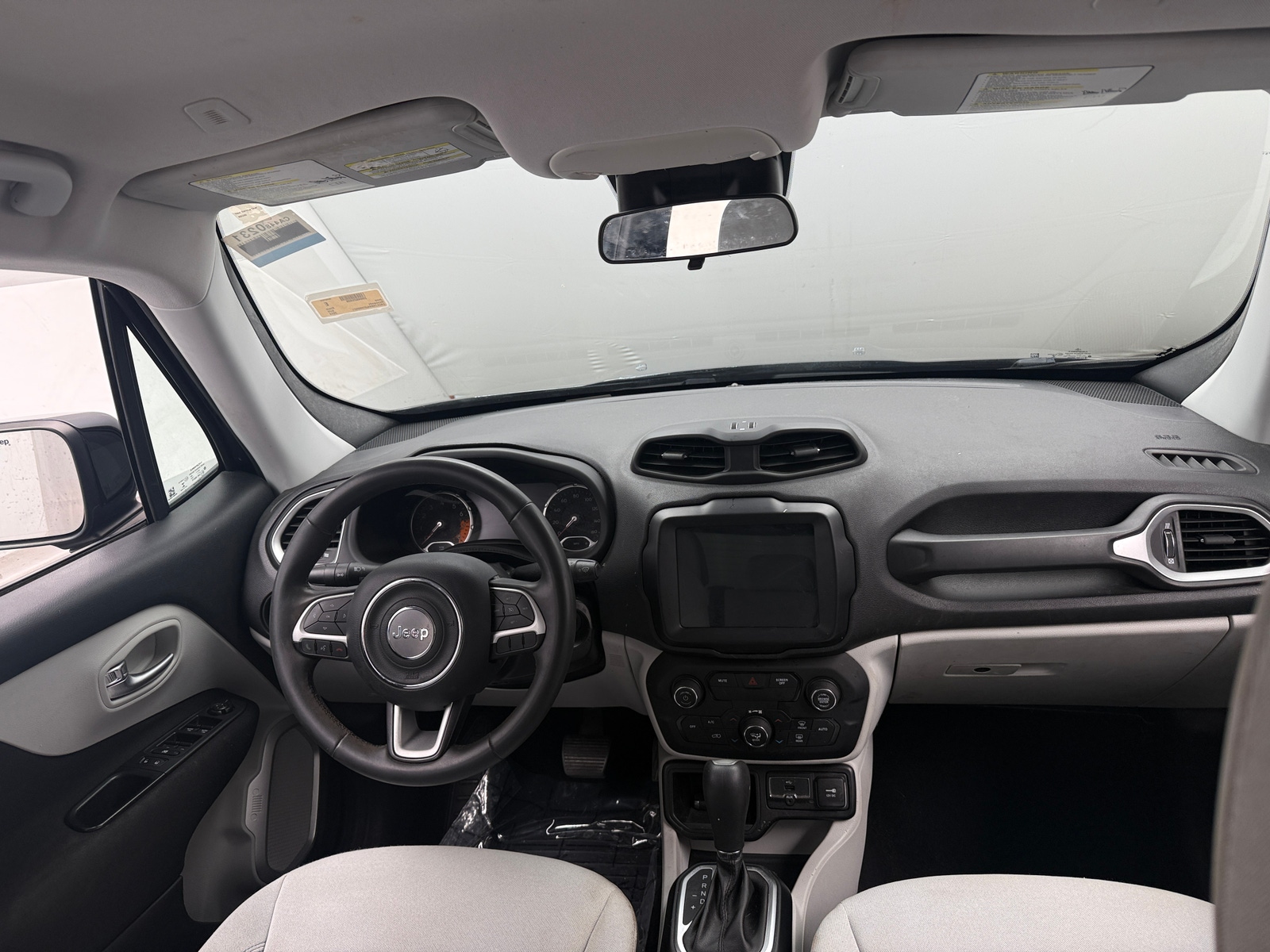 Thumbnail: 2018 Jeep Renegade - 3