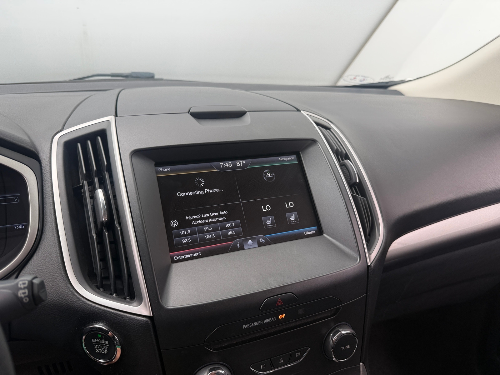 Thumbnail: 2015 Ford Edge - 3