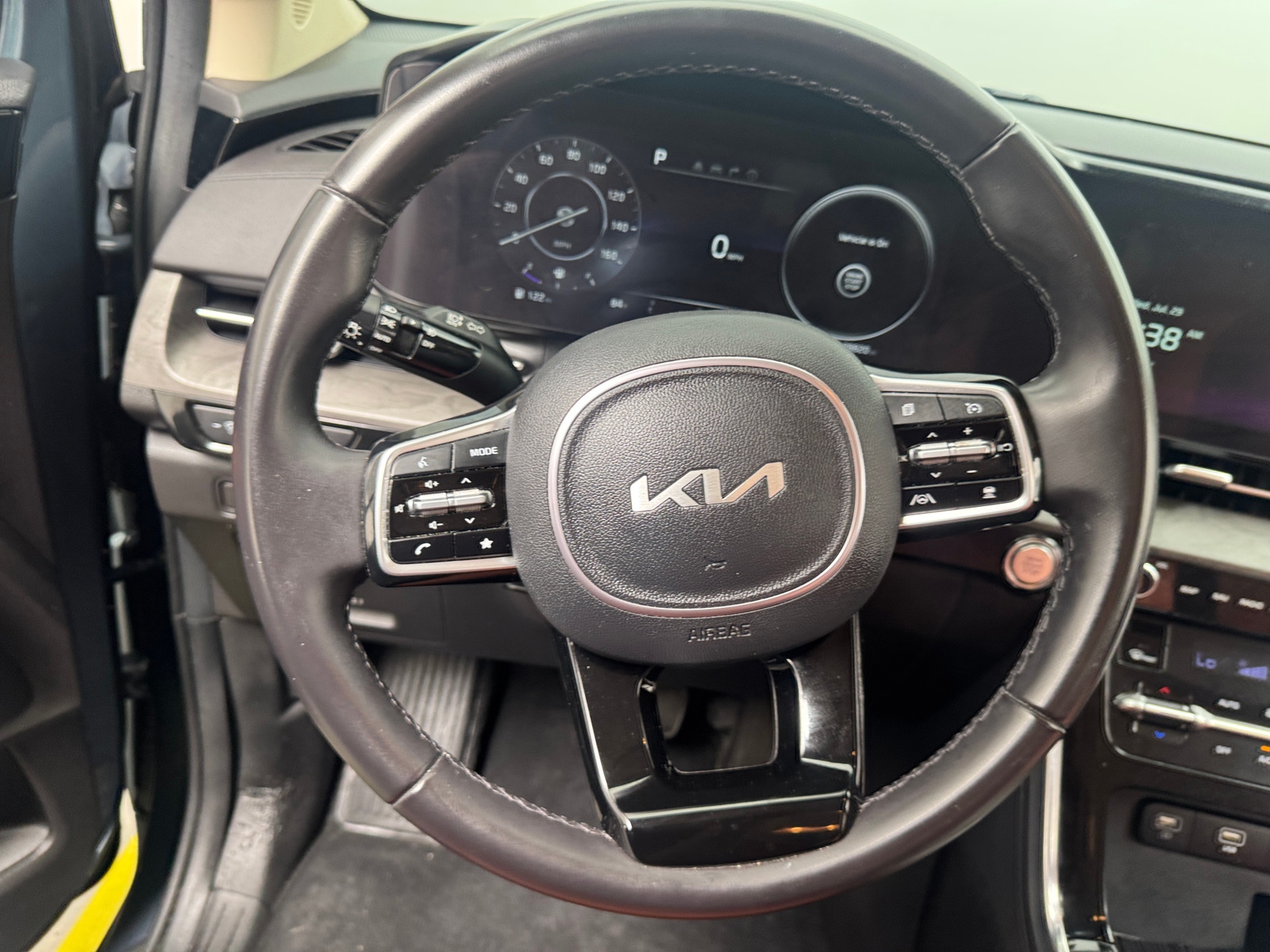 Thumbnail: 2024 Kia Carnival - 4