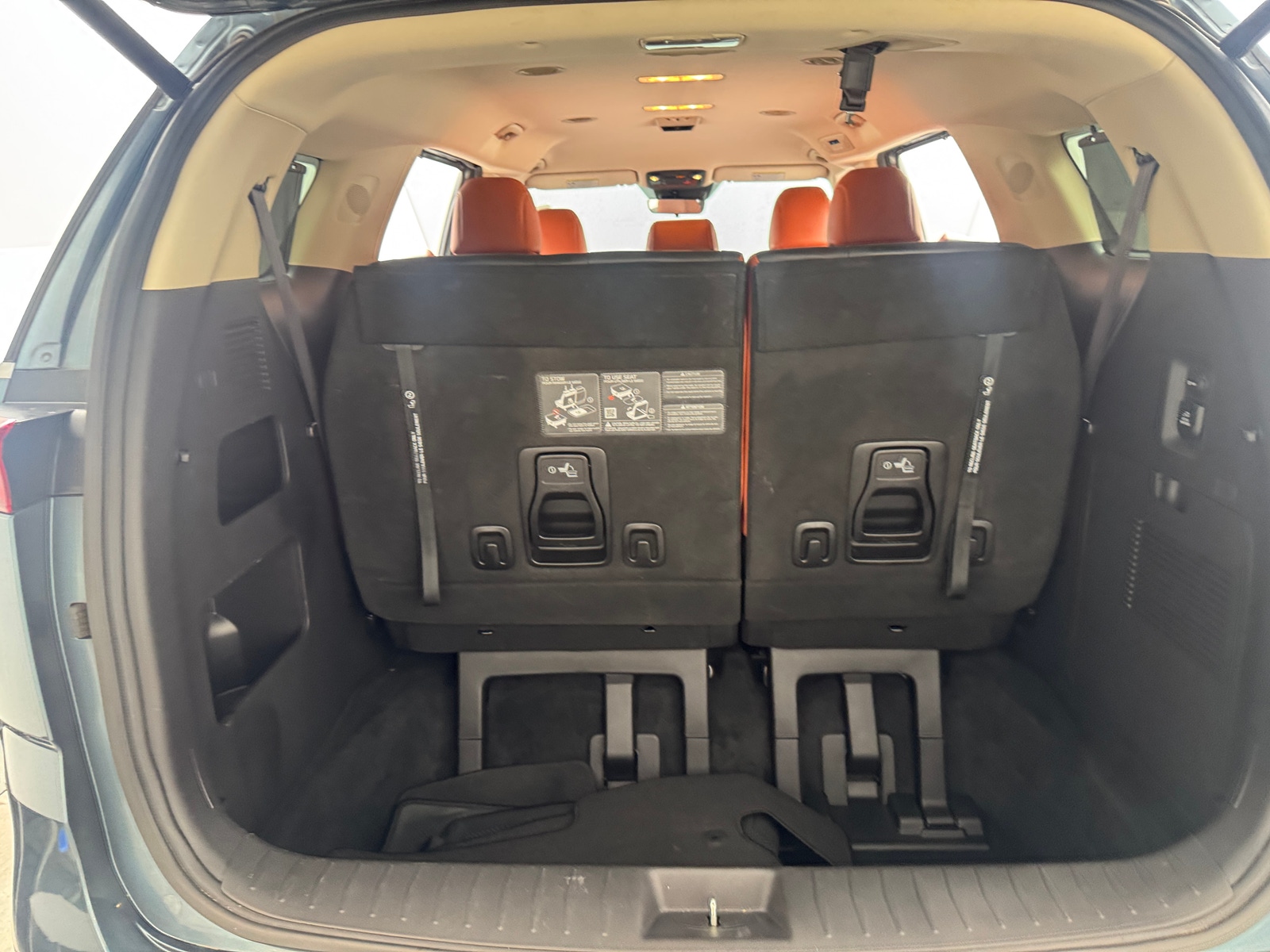 Thumbnail: 2024 Kia Carnival - 6