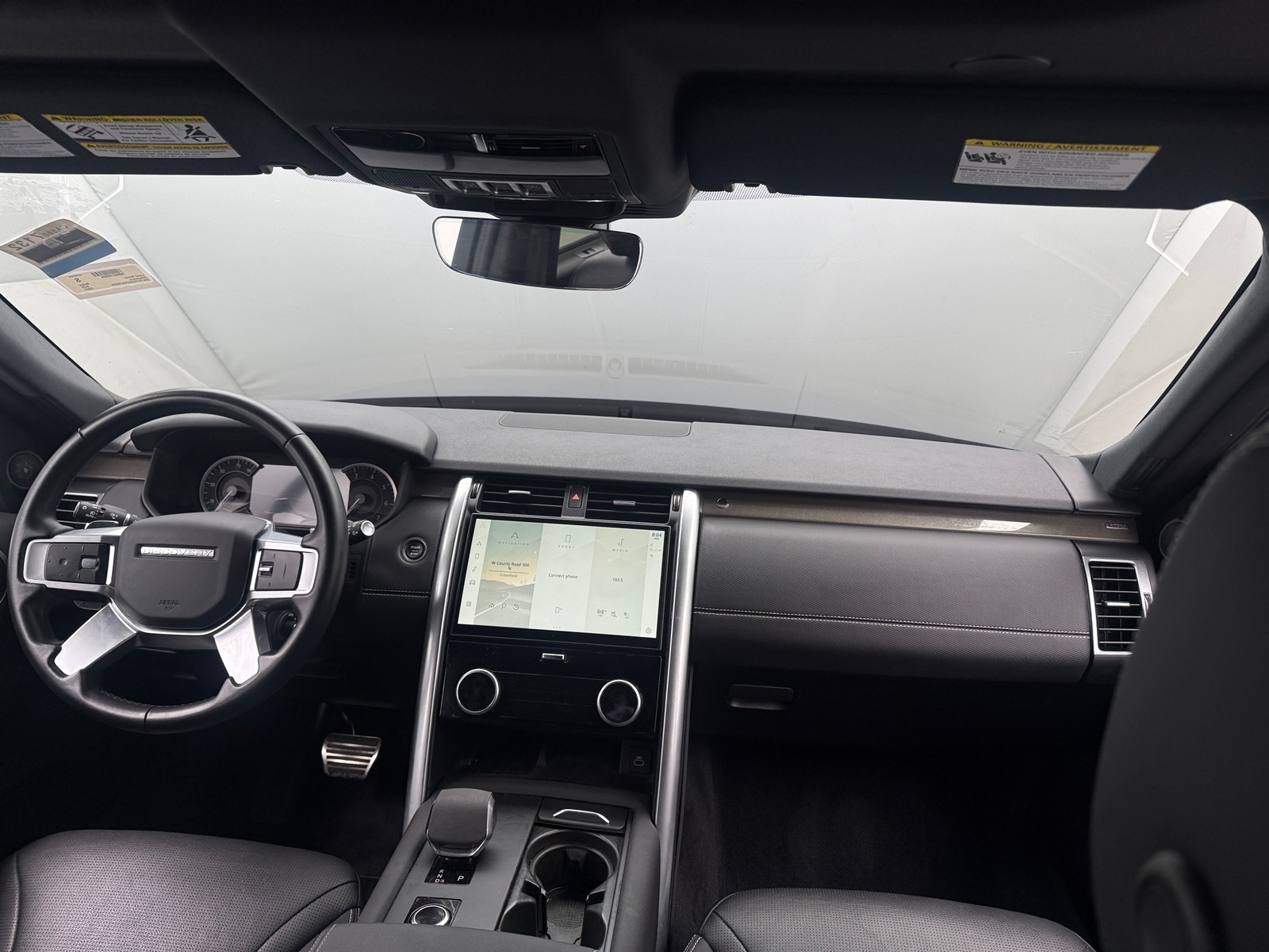 Thumbnail: 2023 Land Rover Discovery - 2