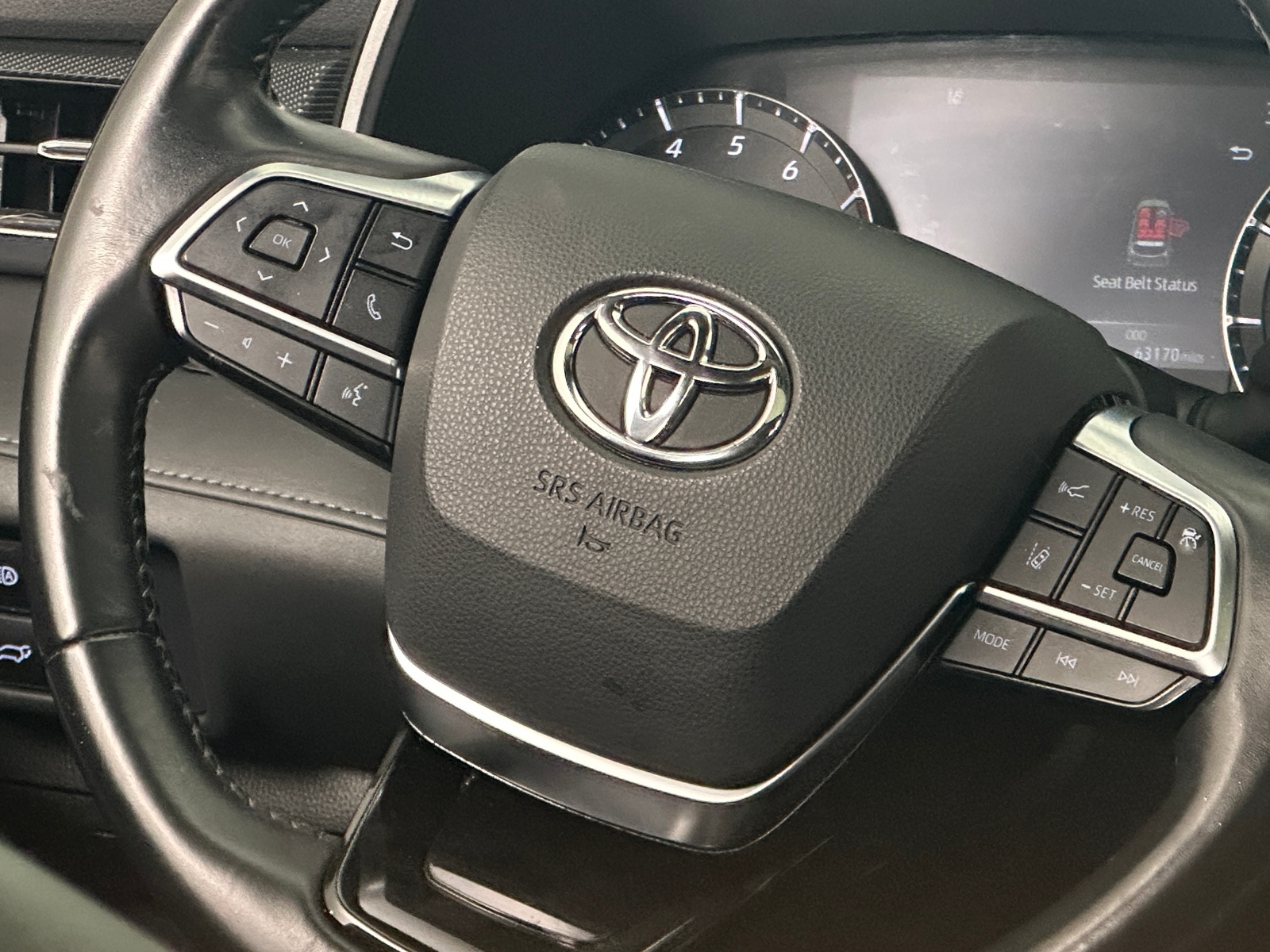 Thumbnail: 2021 Toyota Highlander - 4
