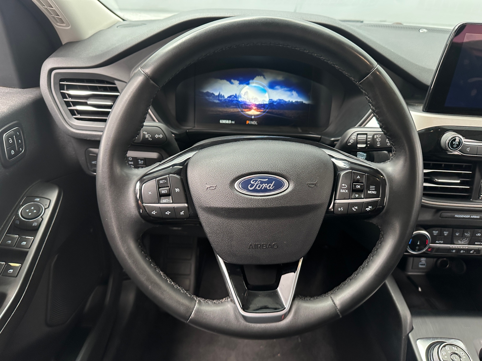 Thumbnail: 2022 Ford Escape - 4