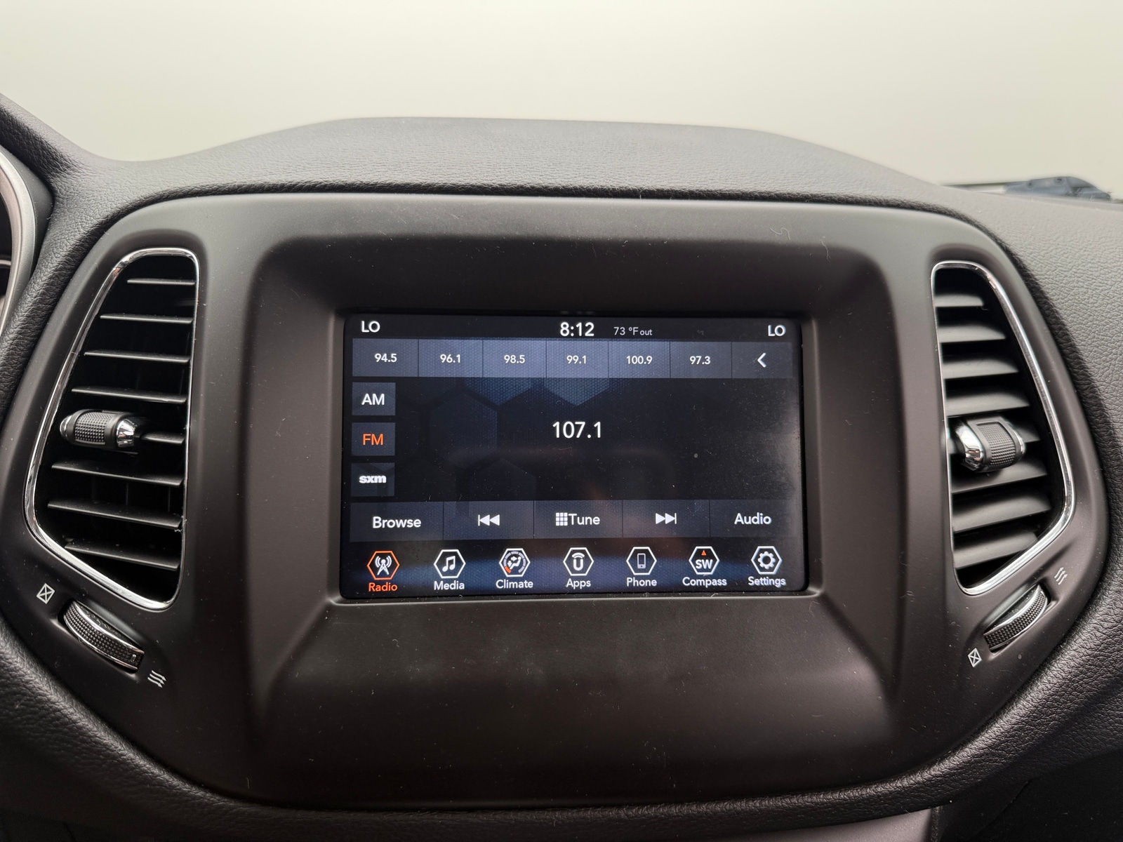 Thumbnail: 2019 Jeep Compass - 4