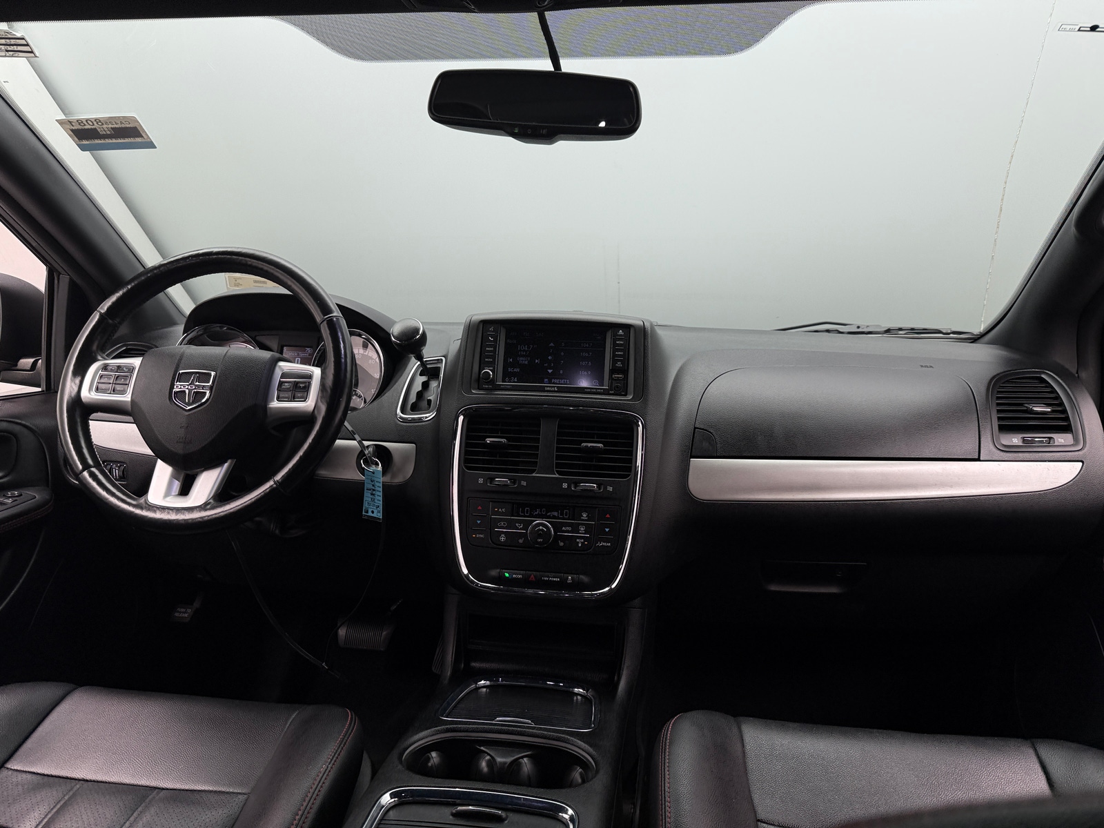 Thumbnail: 2018 Dodge Grand Caravan - 2