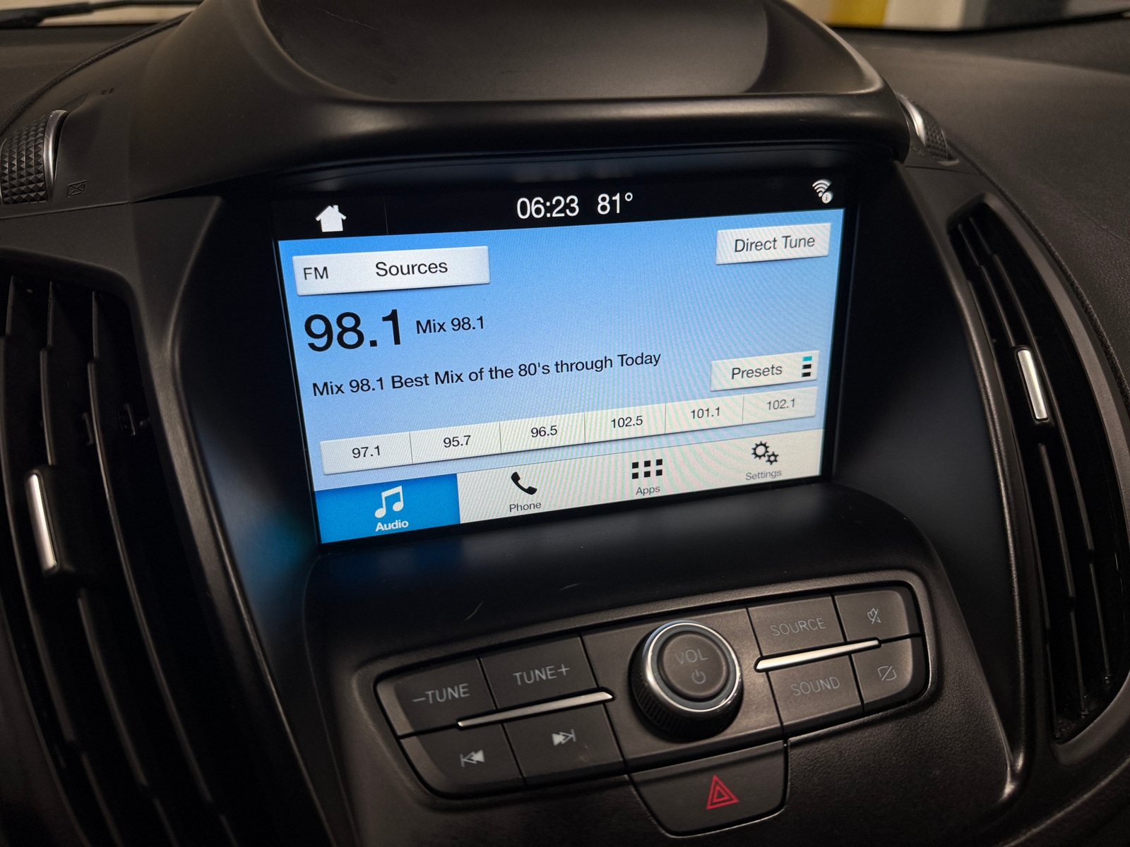 Thumbnail: 2019 Ford Escape - 4