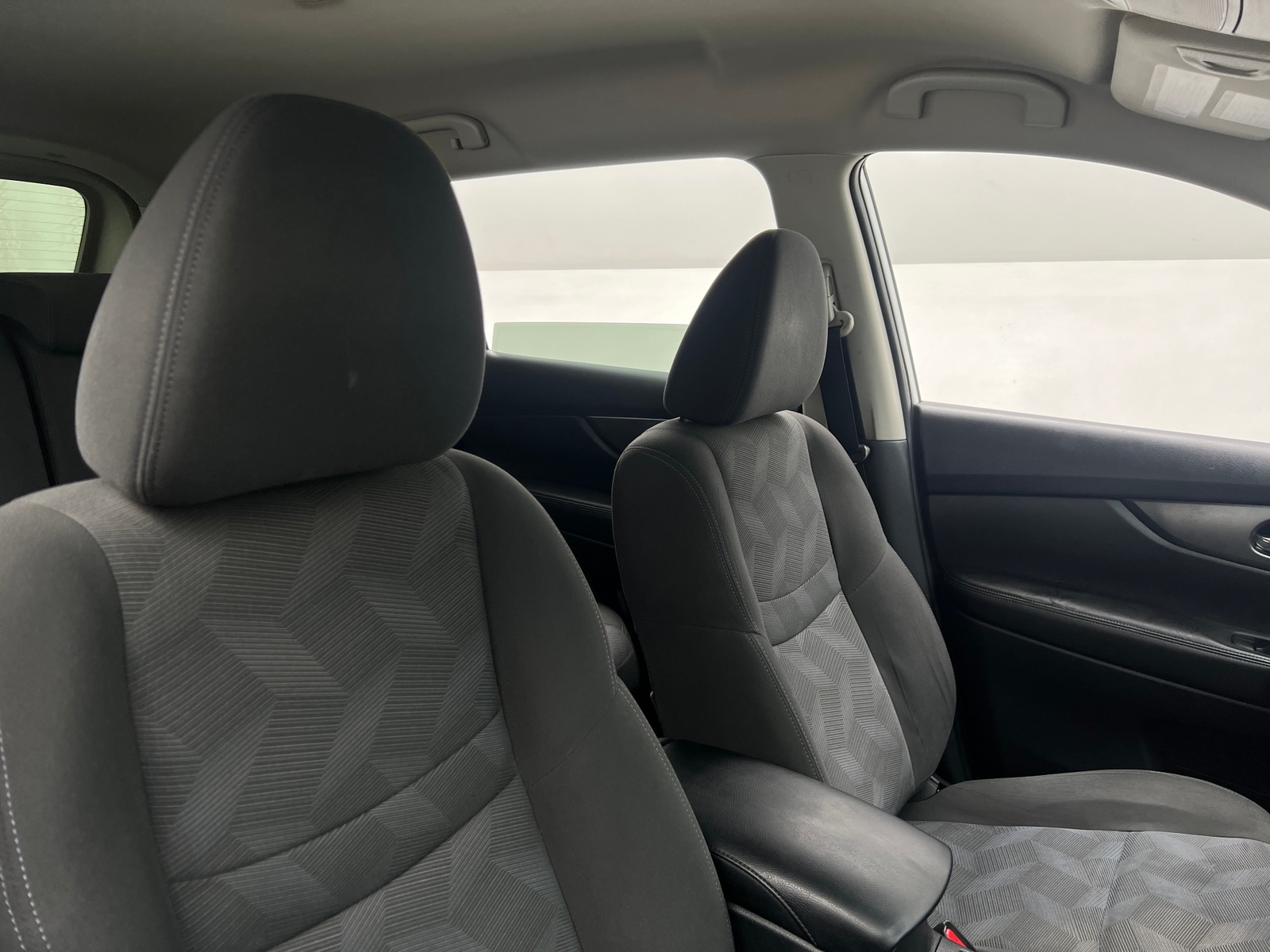 Thumbnail: 2016 Nissan Rogue - 2
