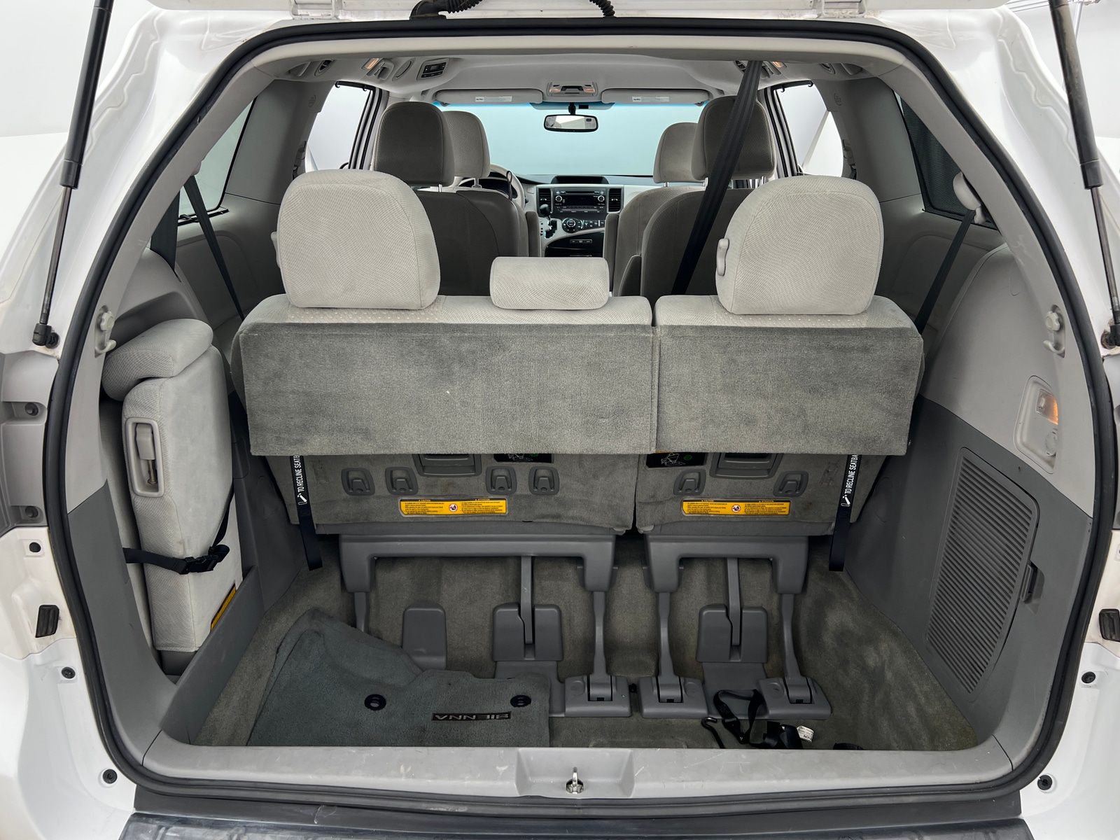 Thumbnail: 2014 Toyota Sienna - 7