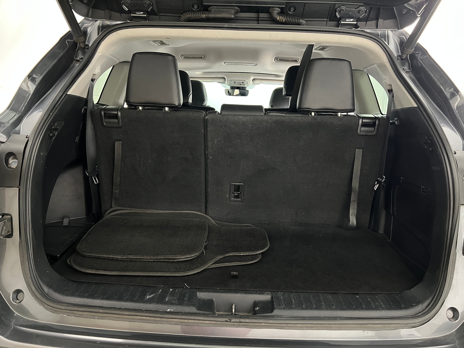 Thumbnail: 2020 Toyota Highlander - 6