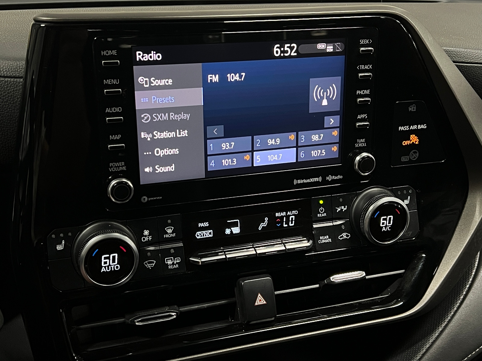 Thumbnail: 2020 Toyota Highlander - 3