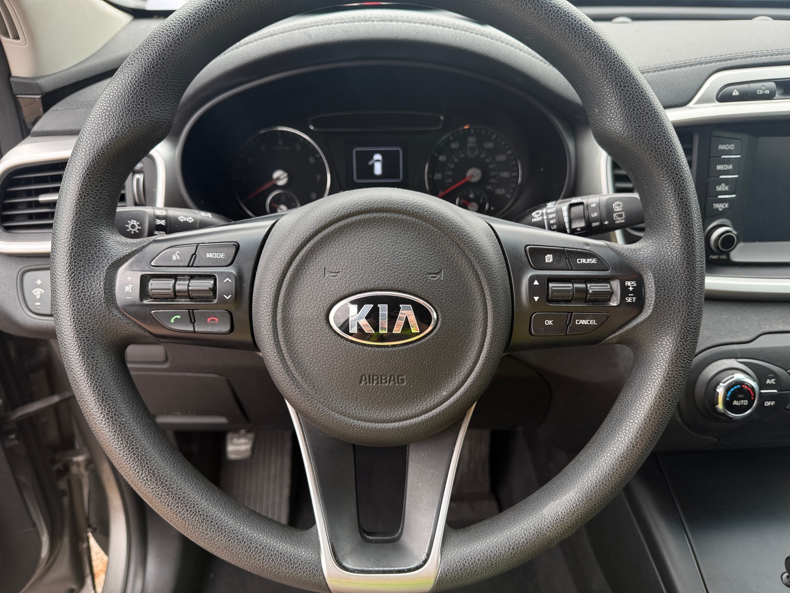 Thumbnail: 2018 Kia Sorento - 5