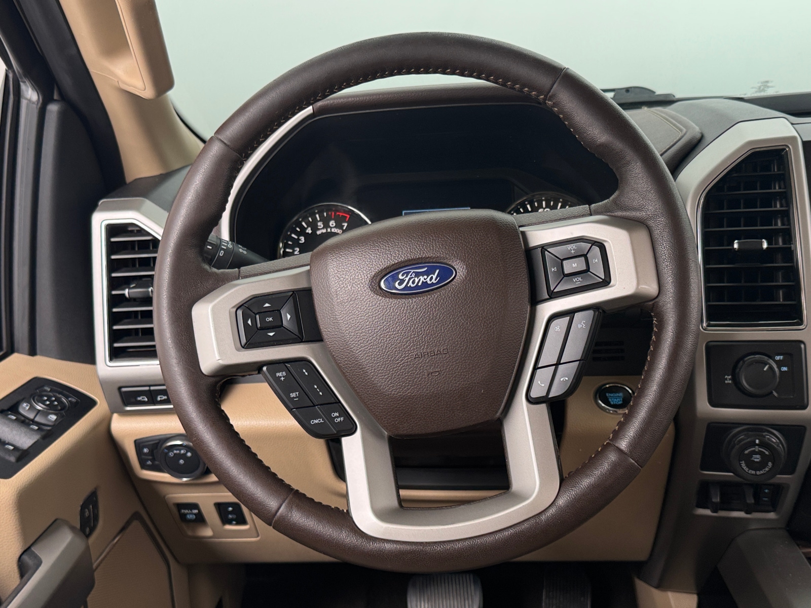 Thumbnail: 2019 Ford Econoline - 4