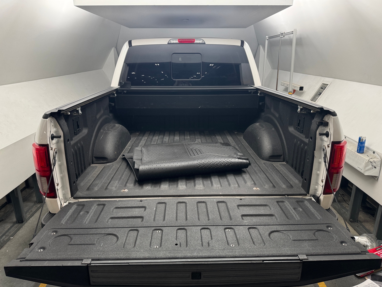 Thumbnail: 2019 Ford Econoline - 6