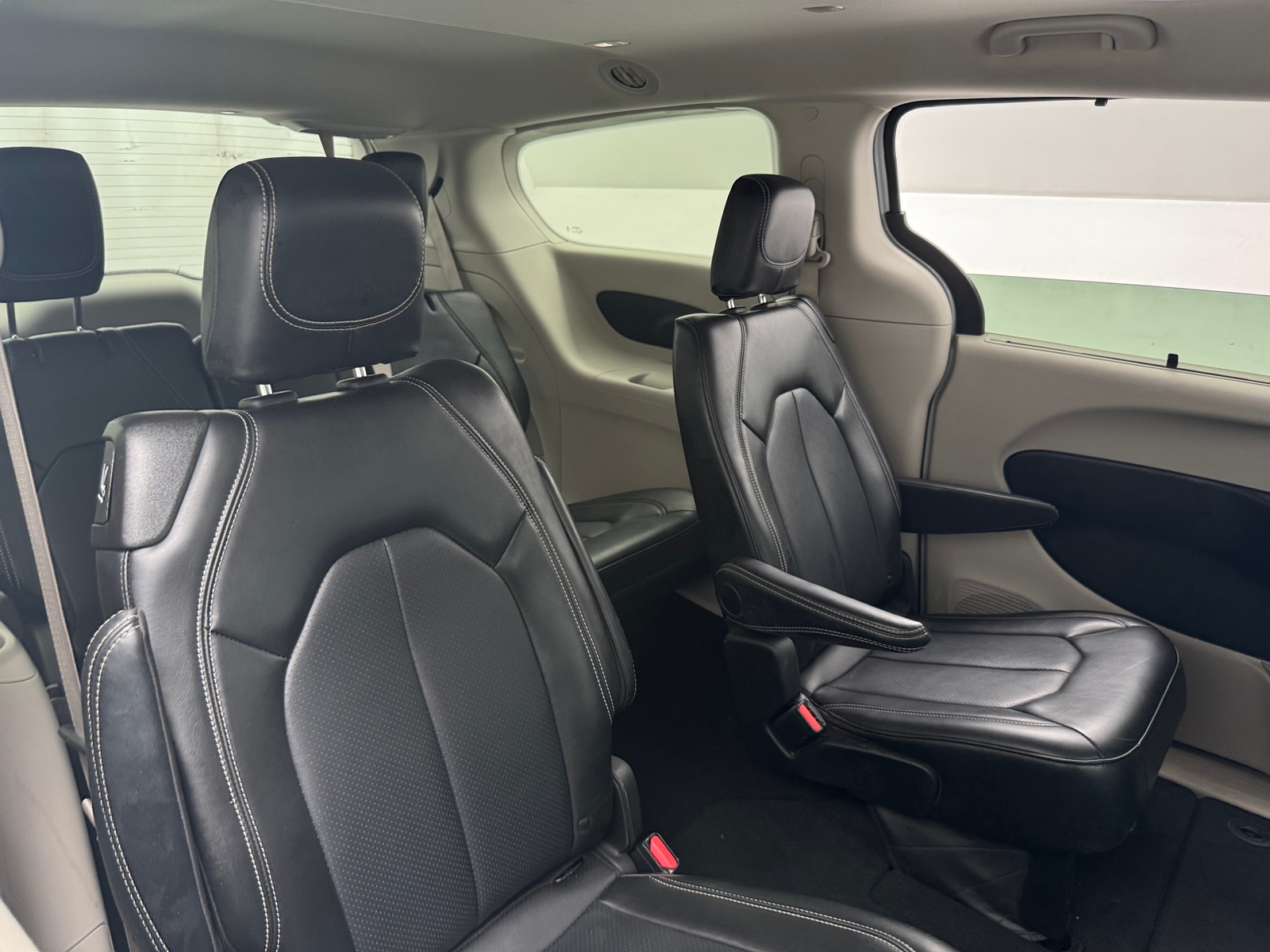 Thumbnail: 2024 Chrysler Pacifica - 5