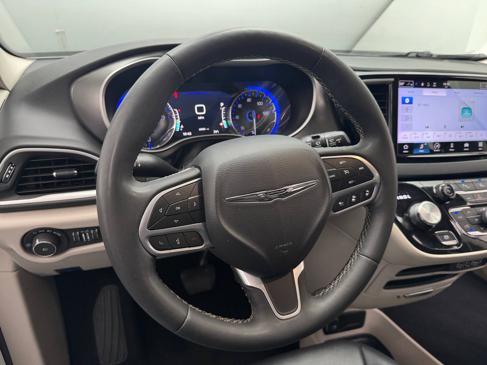 Thumbnail: 2024 Chrysler Pacifica - 4