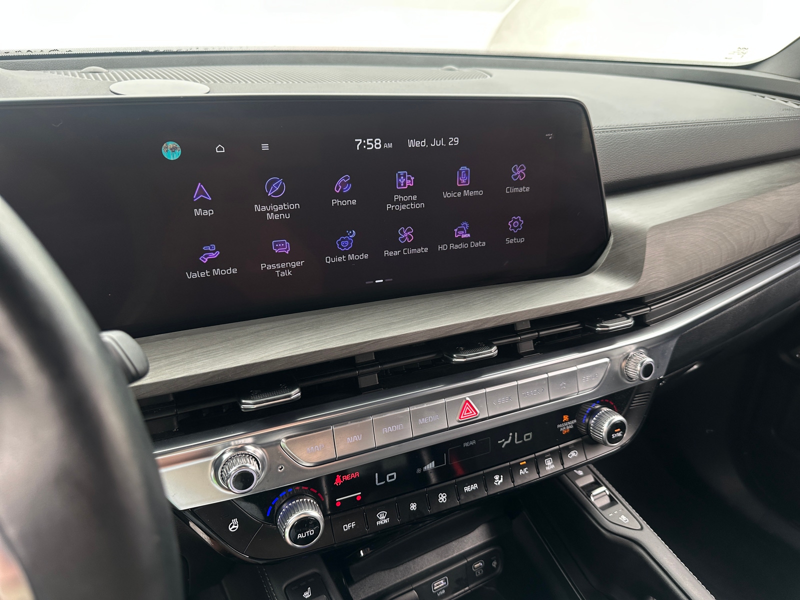 Thumbnail: 2024 Kia Telluride - 3