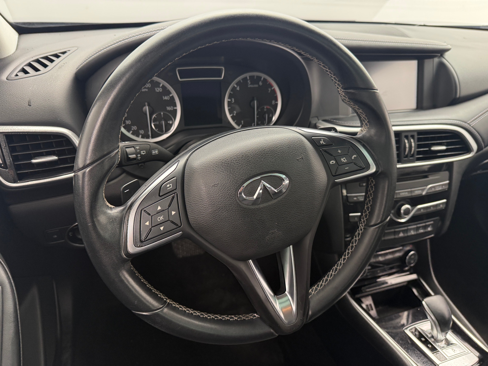 Thumbnail: 2019 INFINITI QX30 - 4