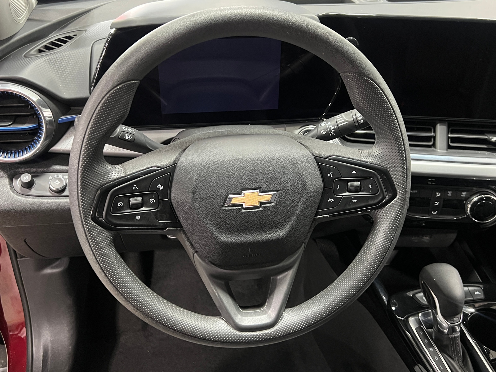 Thumbnail: 2025 Chevrolet Trax - 4