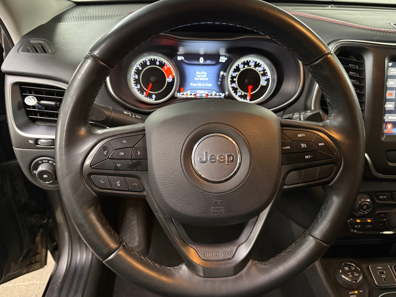 Thumbnail: 2019 Jeep Cherokee - 5