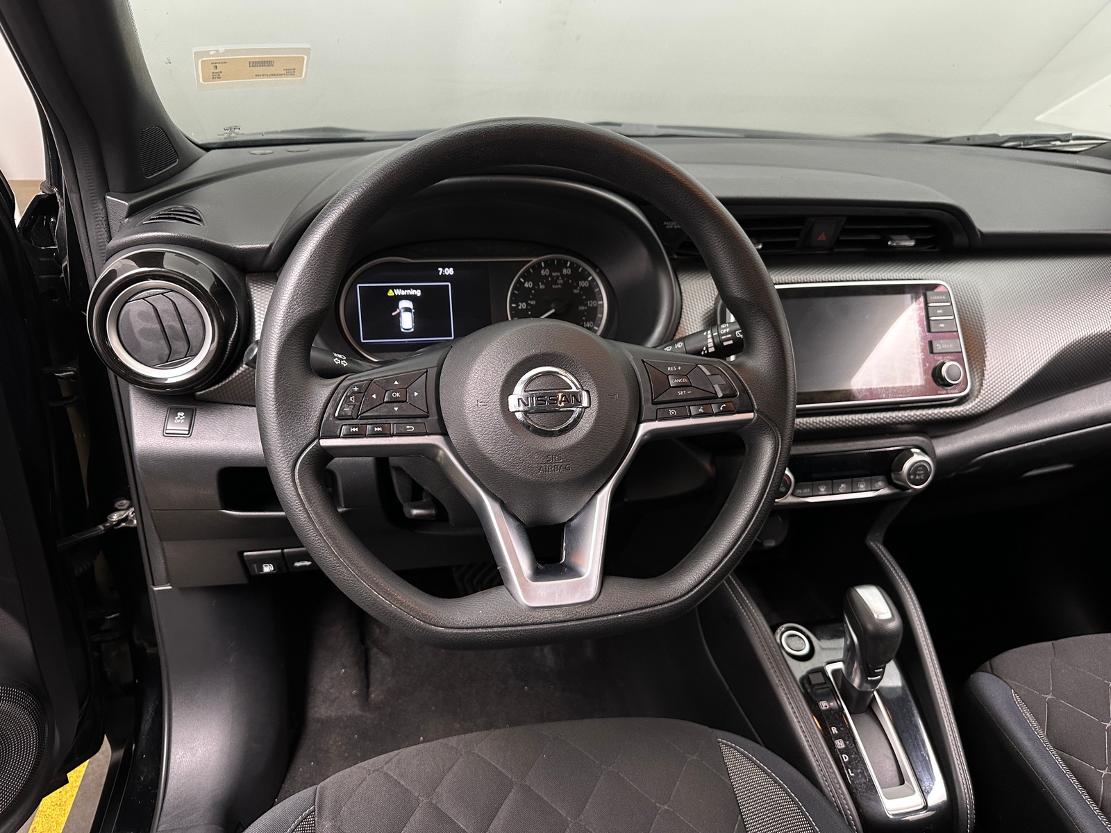 Thumbnail: 2019 Nissan Kicks - 5