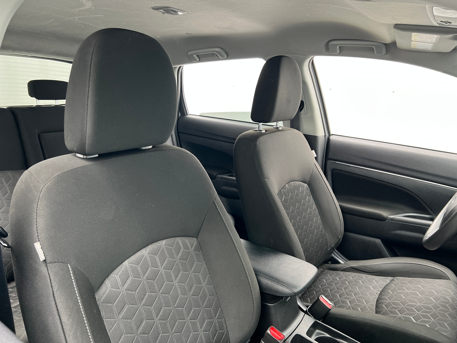 Thumbnail: 2022 Mitsubishi Outlander Sport - 2