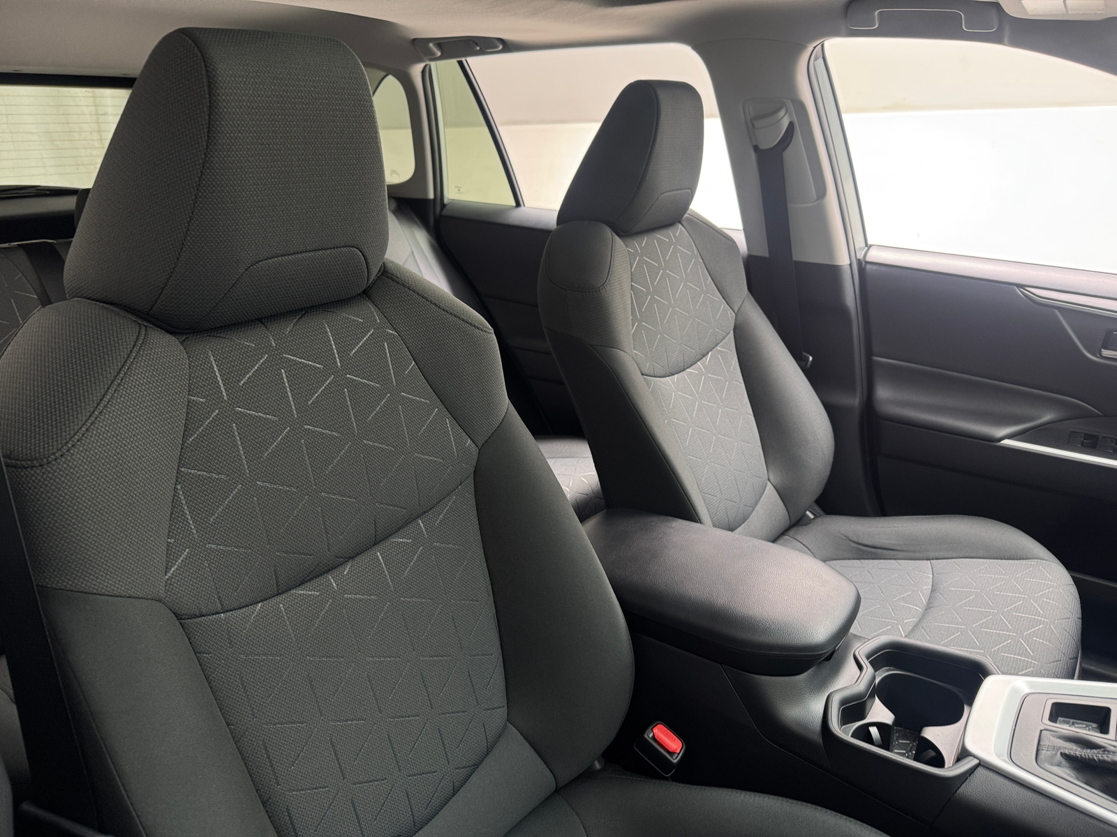 Thumbnail: 2020 Toyota RAV4 - 2