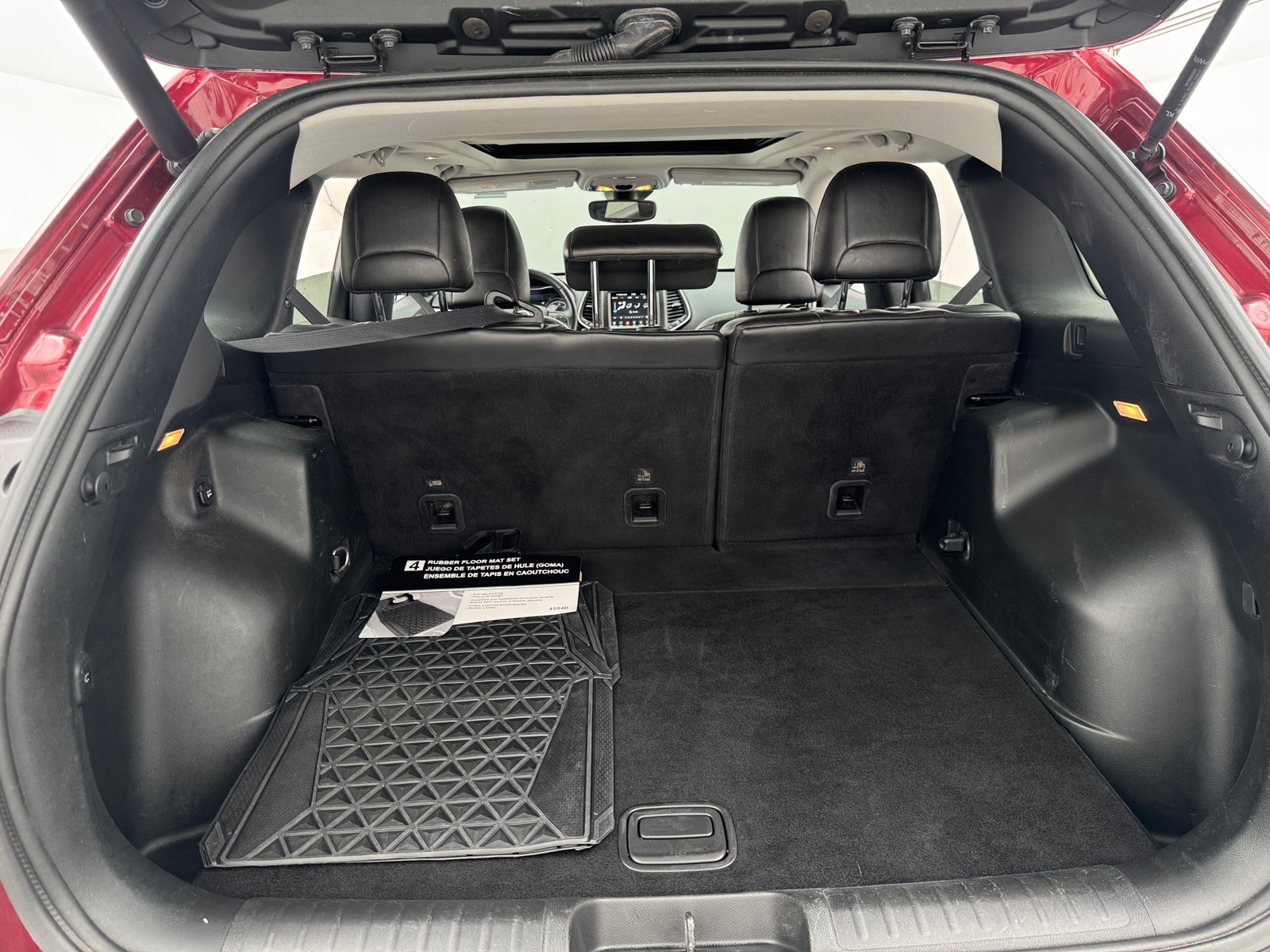 Thumbnail: 2019 Jeep Cherokee - 6