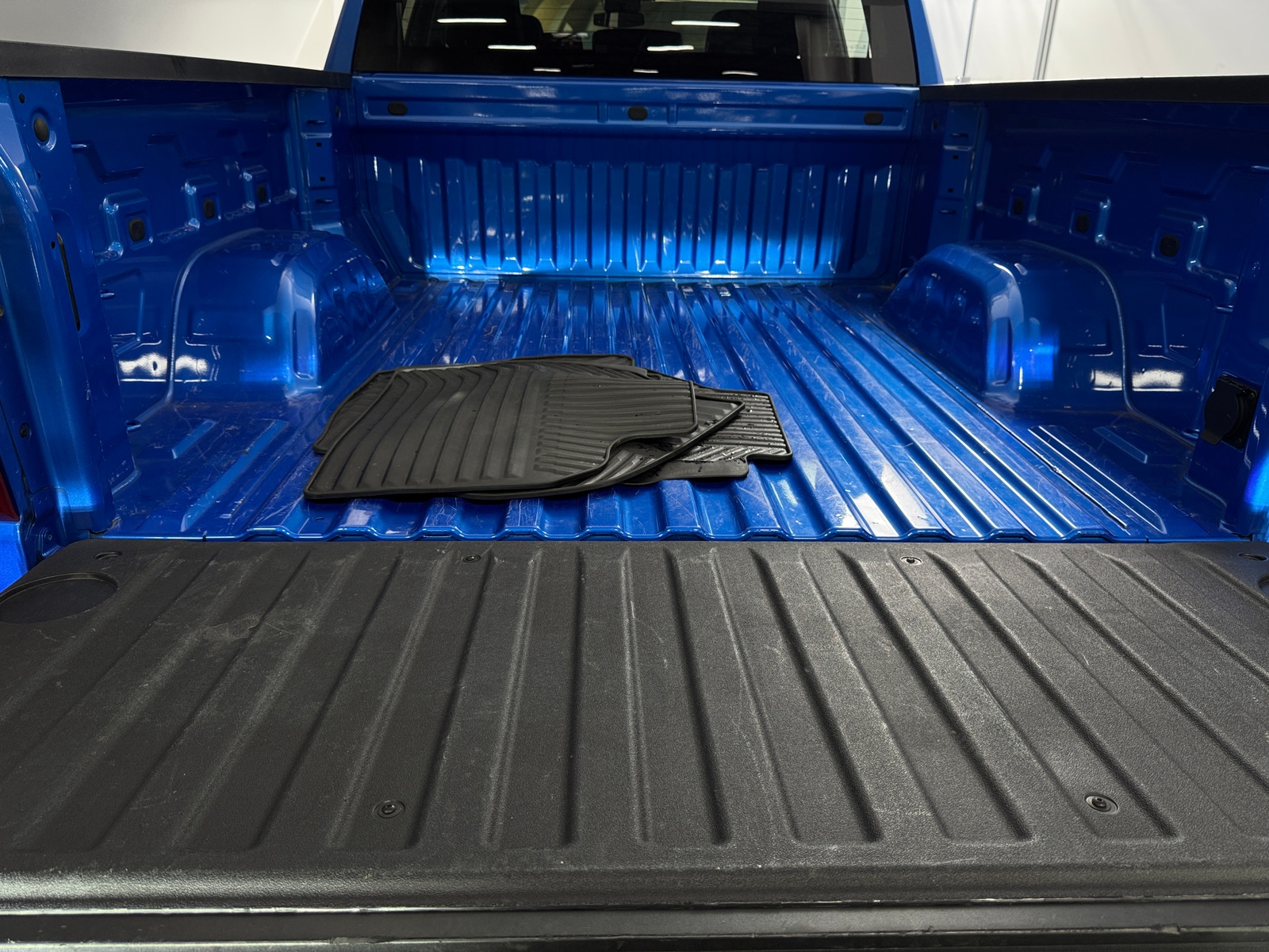 Thumbnail: 2026 Chevrolet Silverado 1500 - 7