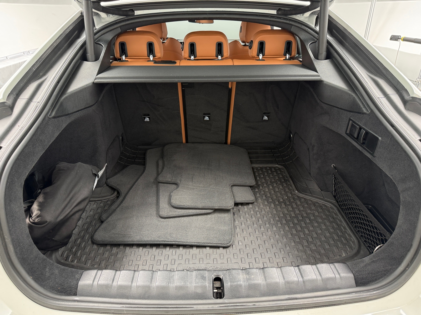 Thumbnail: 2023 BMW i4 - 6