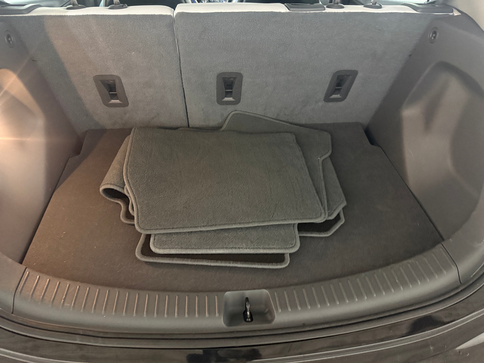 Thumbnail: 2019 Chevrolet Bolt EV - 6