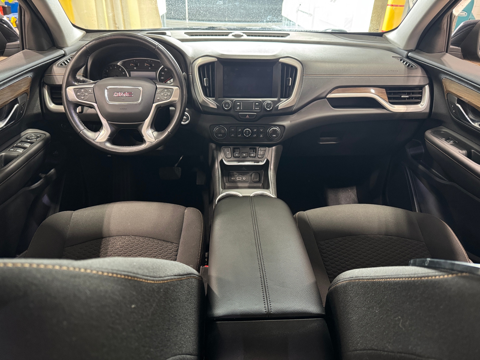 Thumbnail: 2020 GMC Terrain - 3