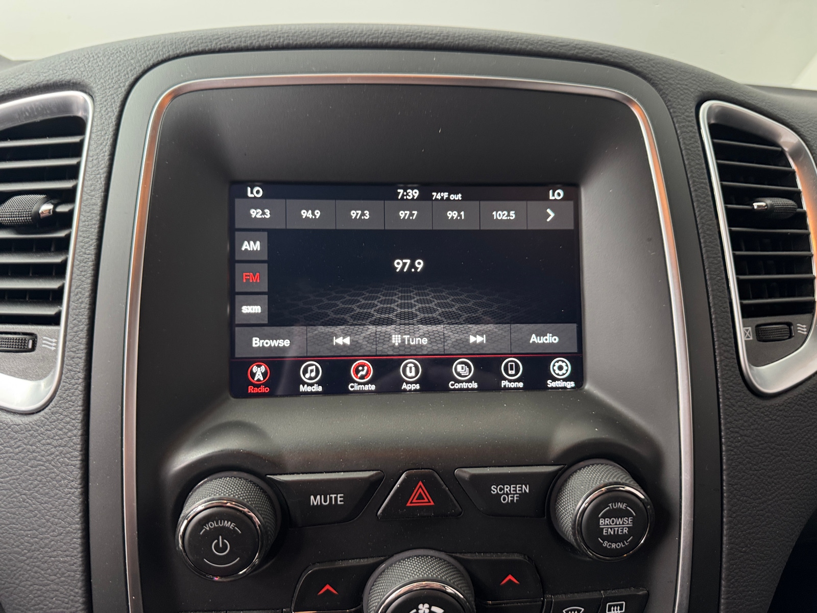 Thumbnail: 2019 Dodge Durango - 4