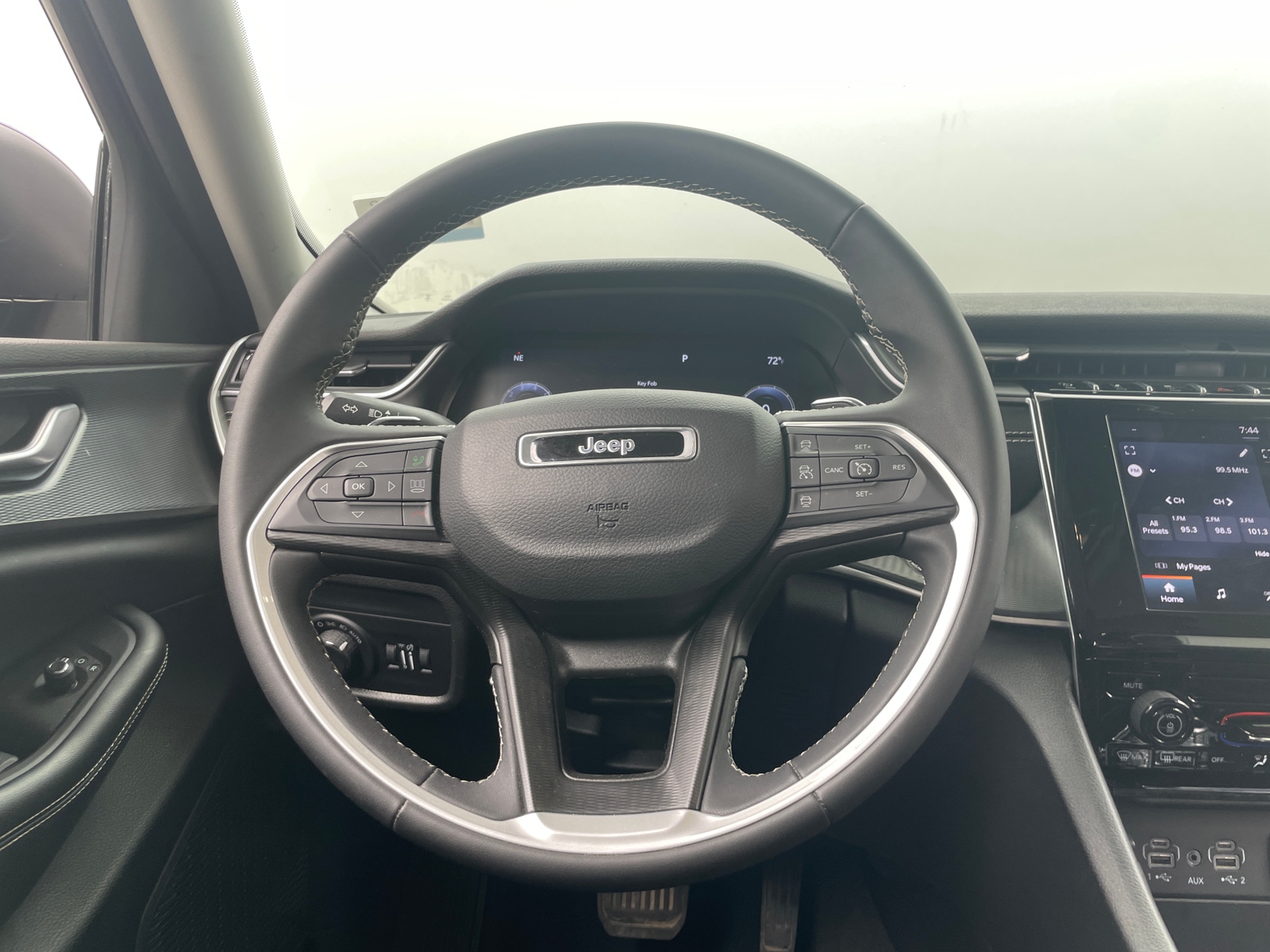 Thumbnail: 2023 Jeep Grand Cherokee L - 5