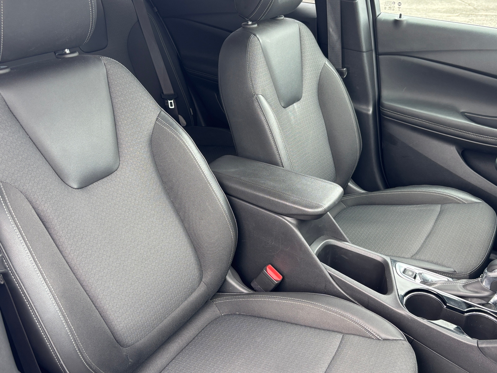 Thumbnail: 2025 Buick Encore GX - 2