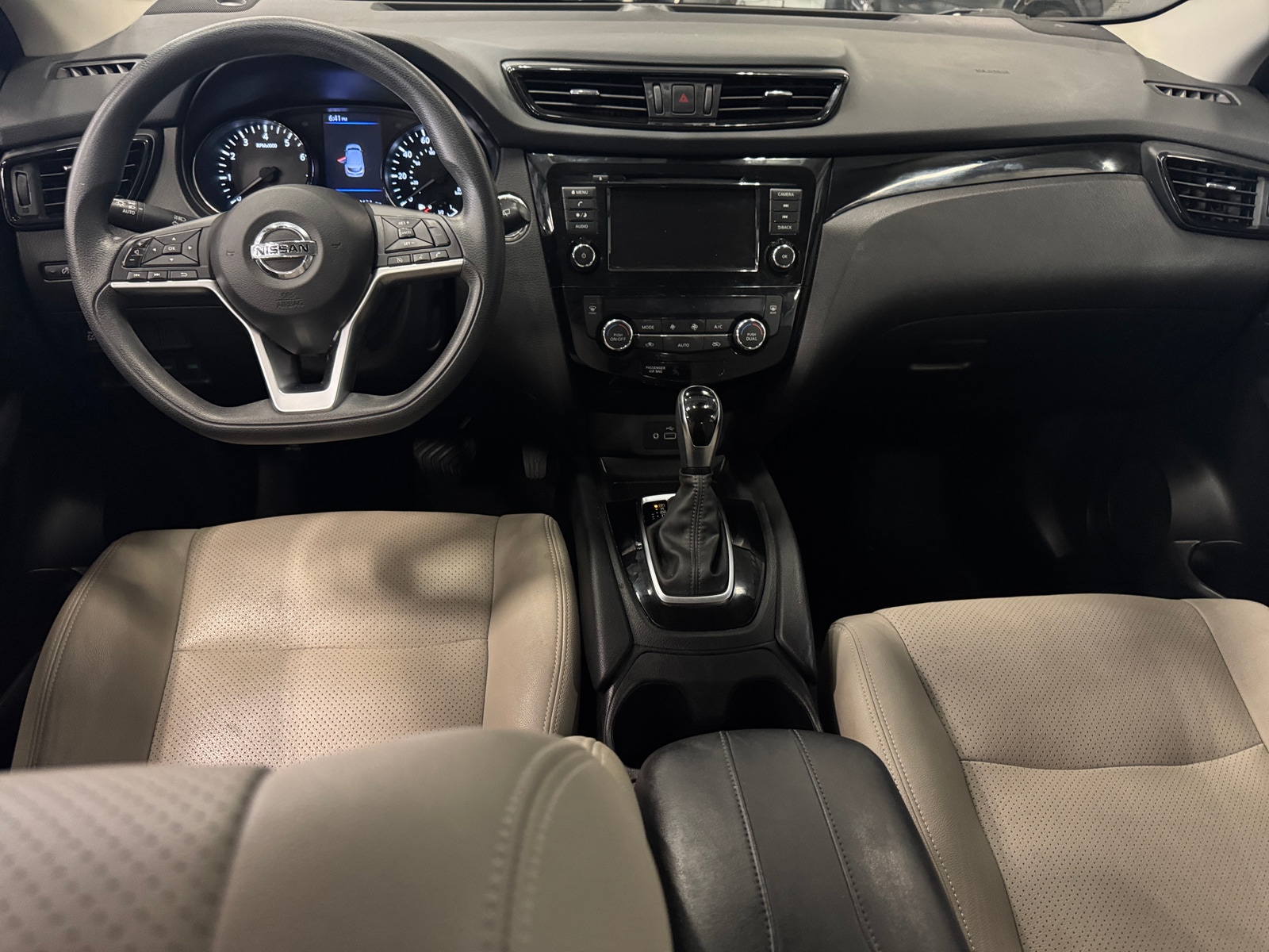 Thumbnail: 2020 Nissan Rogue Sport - 3