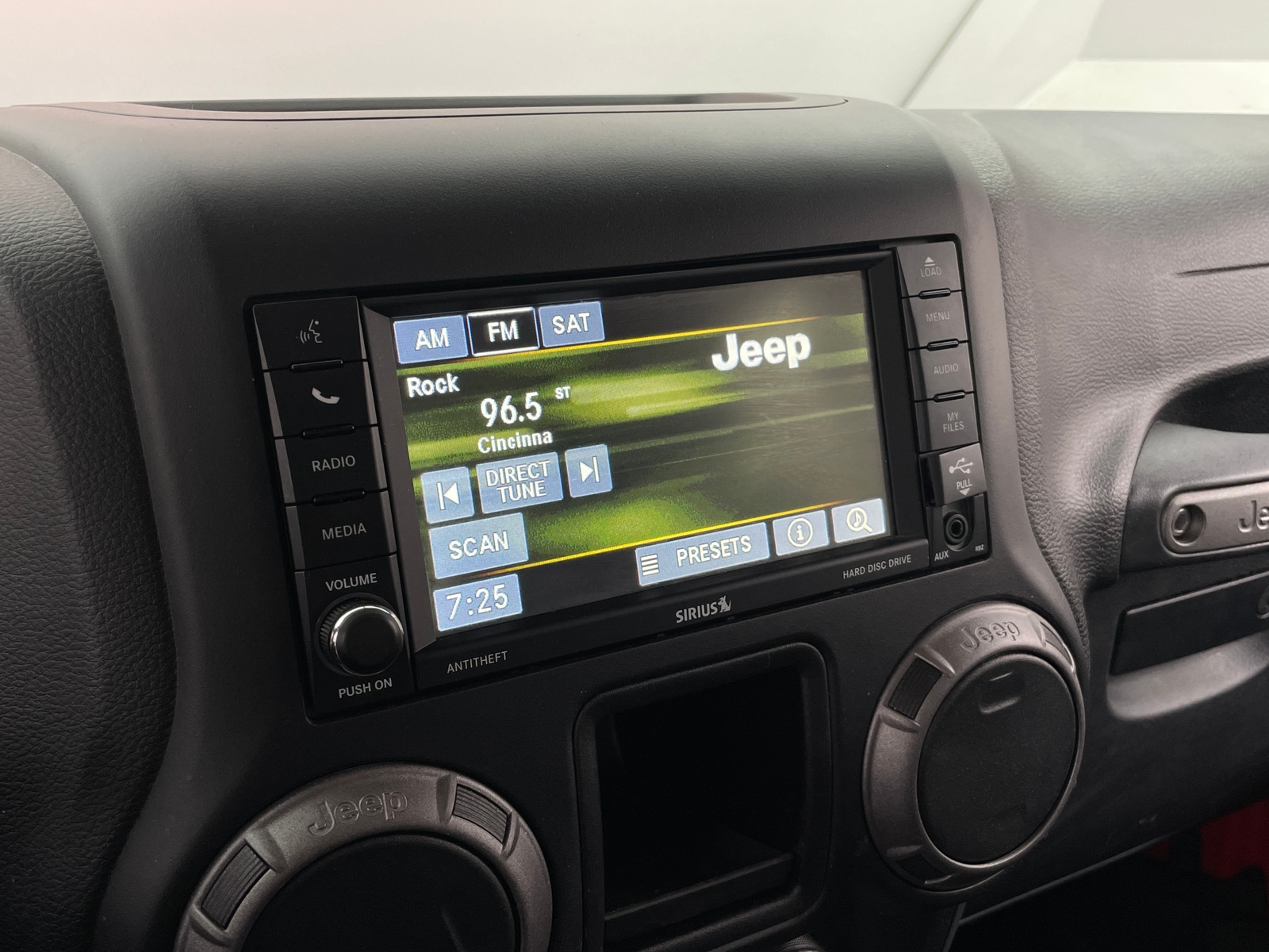 Thumbnail: 2017 Jeep Wrangler - 4